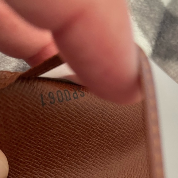 Louis Vuitton ID Case🧳 - Picture 6 of 6